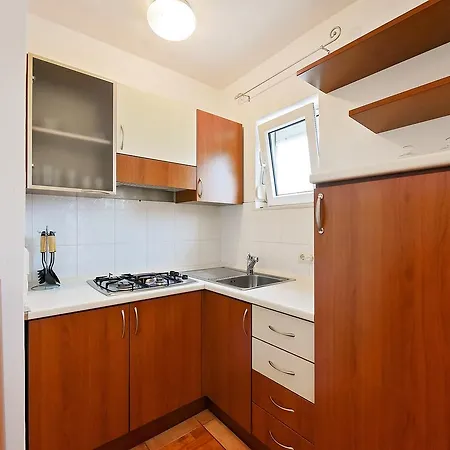 With A Parking Space - 12667 Appartement Vodice