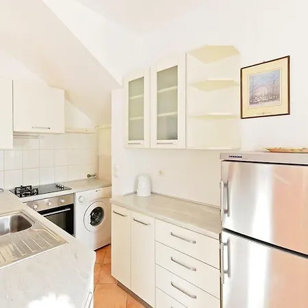 With A Parking Space - 12667 Appartement