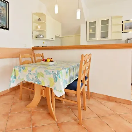 Appartement With A Parking Space - 12667 Vodice